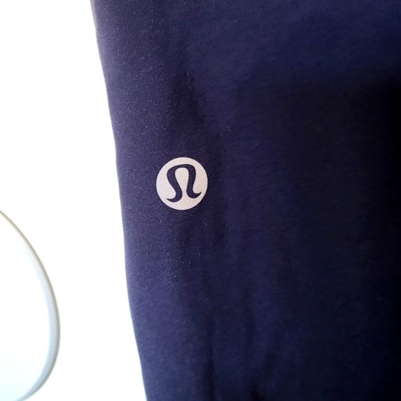Lululemon Hold On Tight Solid 28'' Midnight Navy Stirrup Leggings Sz 2 - Picture 7 of 16
